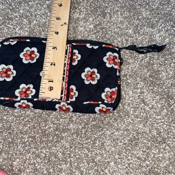 Vera Bradley wallet wristlet black floral print quilted rectangular 2 pockets - Picture 3 of 7